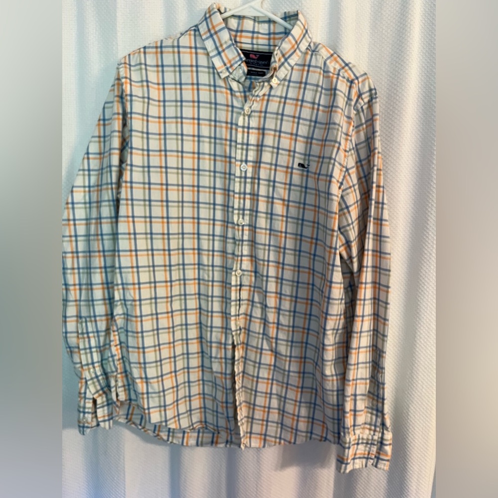 Vineyard vines button down Men’s Medium